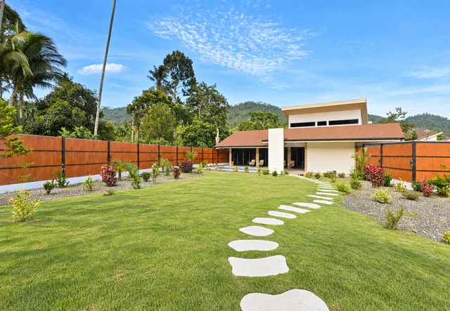 Villa C