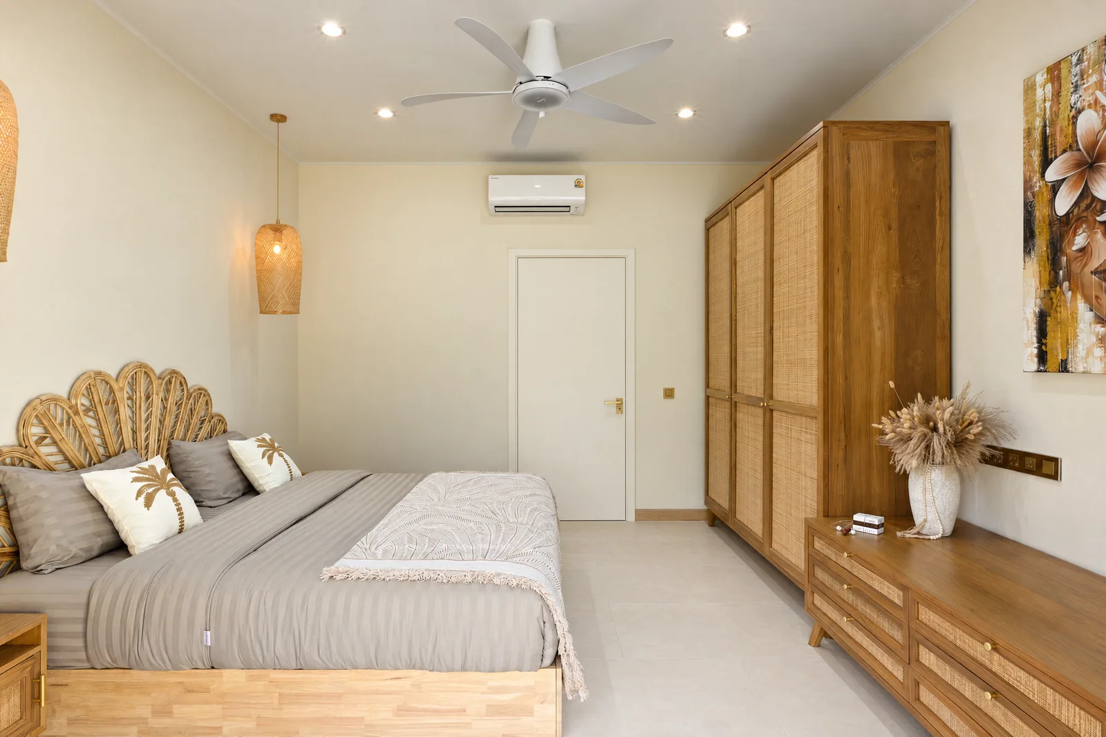 Villa J