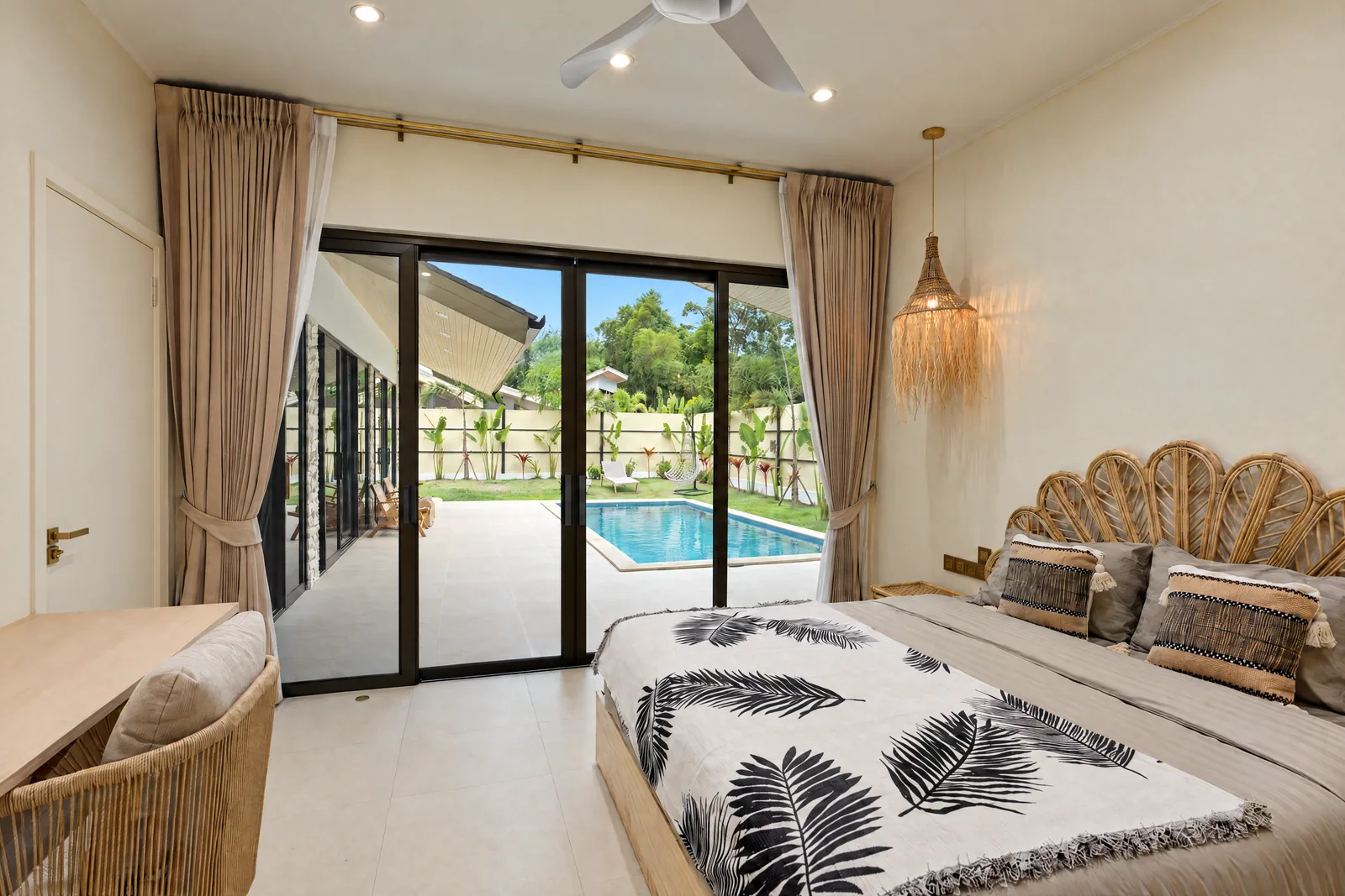 Villa J