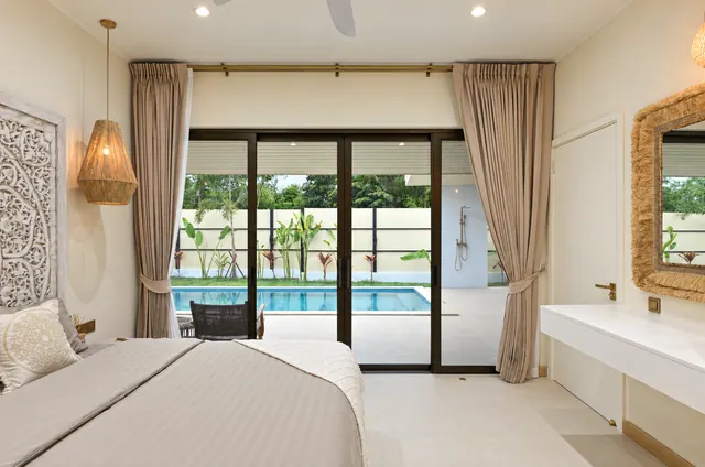 Villa J